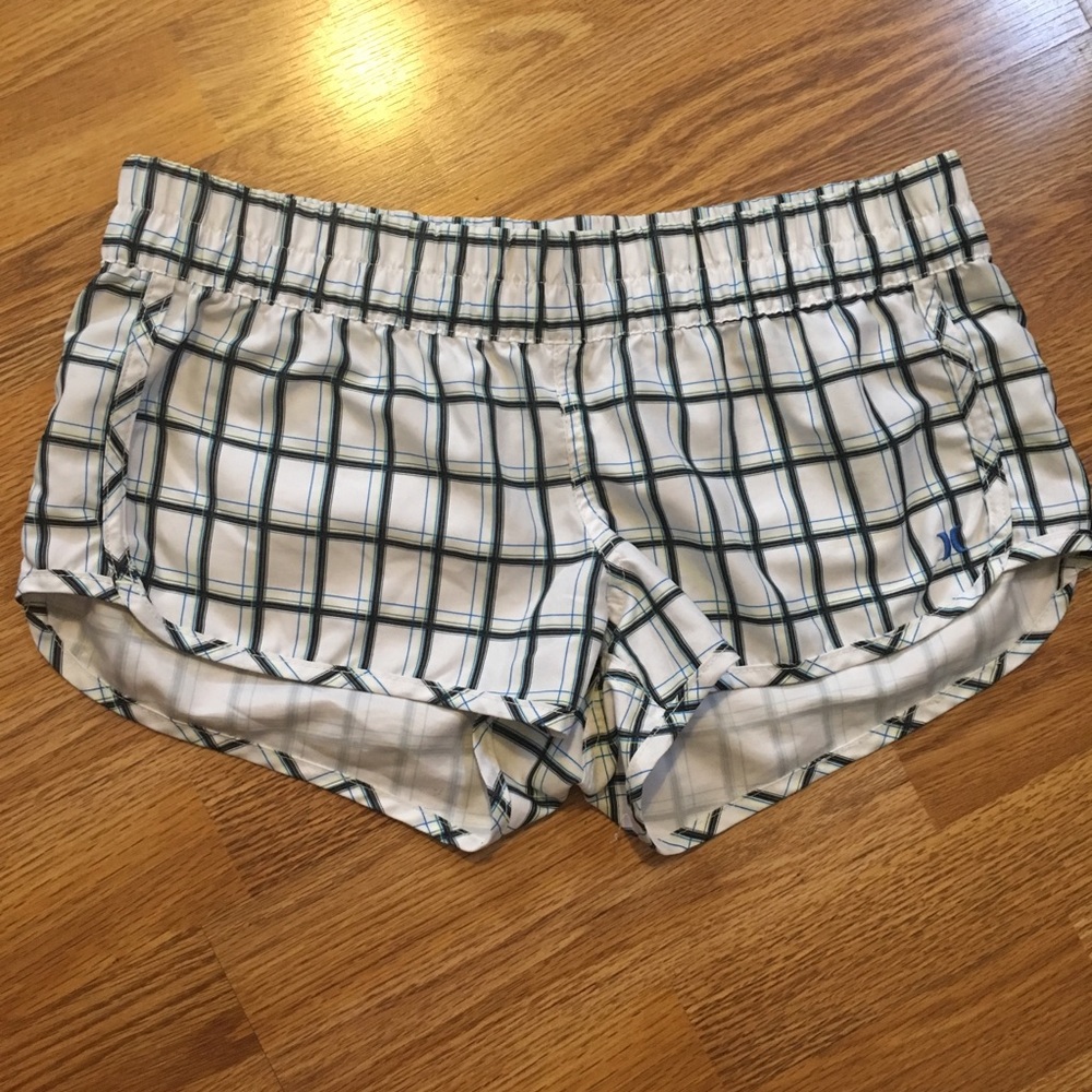 Hurley women’s board shorts - M